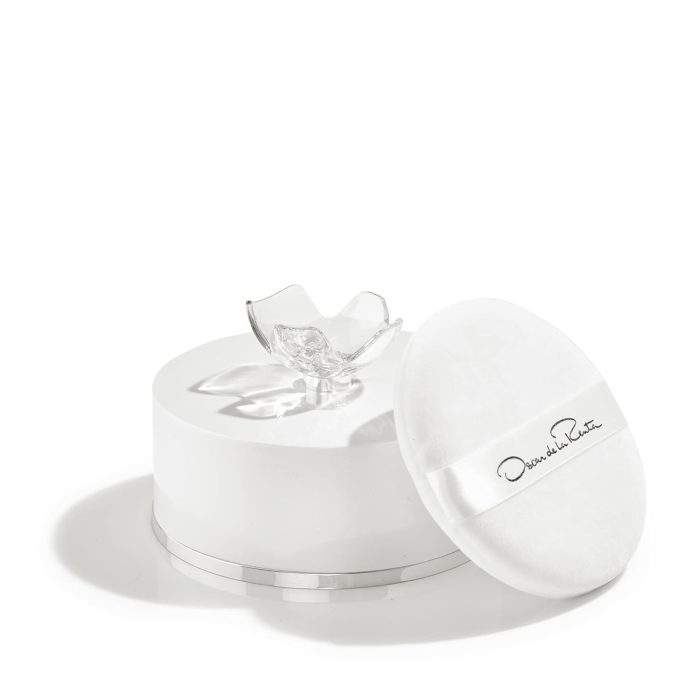 Oscar de la Rente Perfumed Dusting Powder 150g - Image 2
